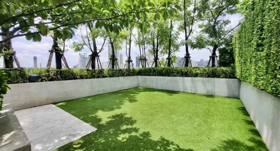 Condo en alquiler de 3 habitaciones en Watthana, Bangkok