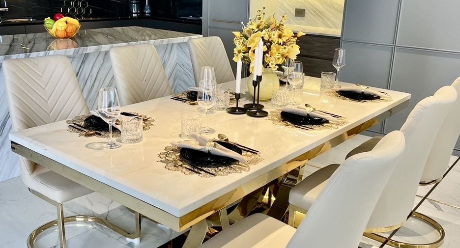 Condo en alquiler de 3 habitaciones en Watthana, Bangkok
