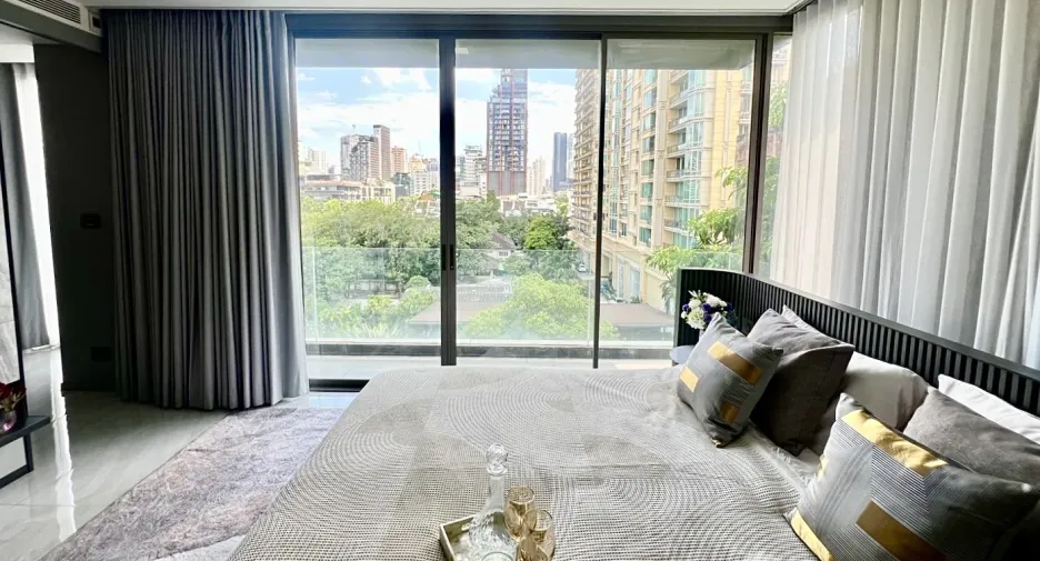 Condo en alquiler de 3 habitaciones en Watthana, Bangkok