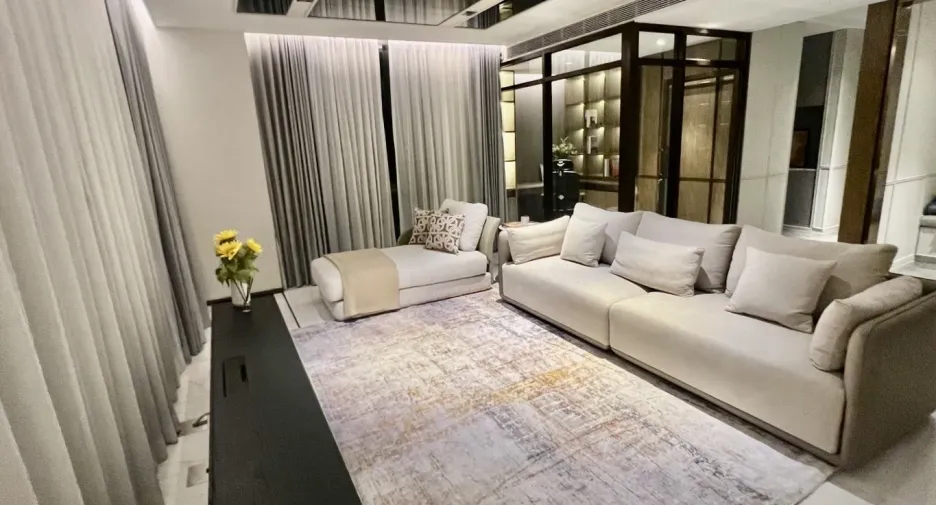 Condo en alquiler de 3 habitaciones en Watthana, Bangkok