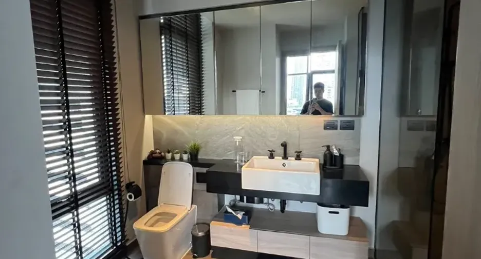 For rent 2 bedrooms condo in Watthana, Bangkok
