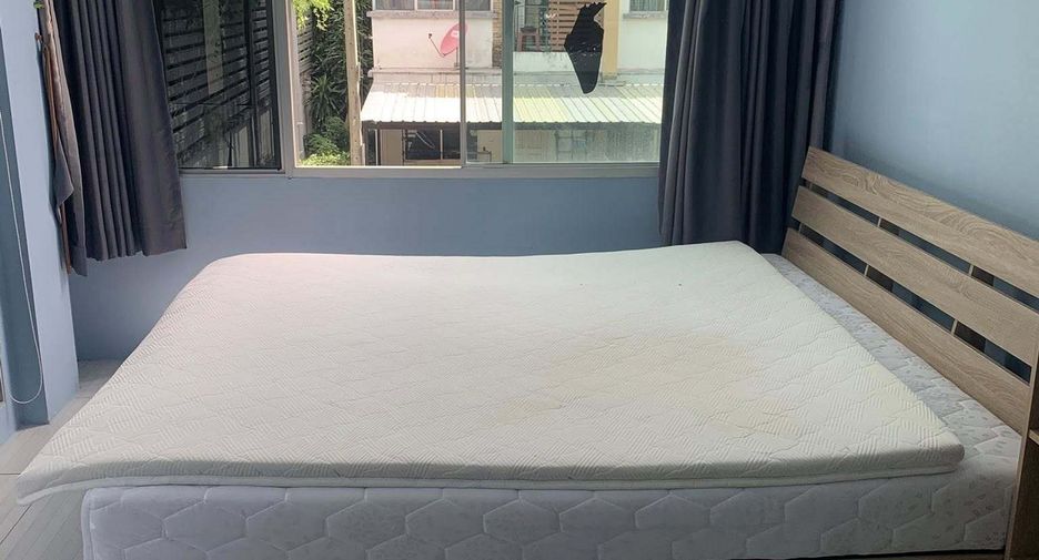 For rent 3 bedrooms townhouse in Bueng Kum, Bangkok