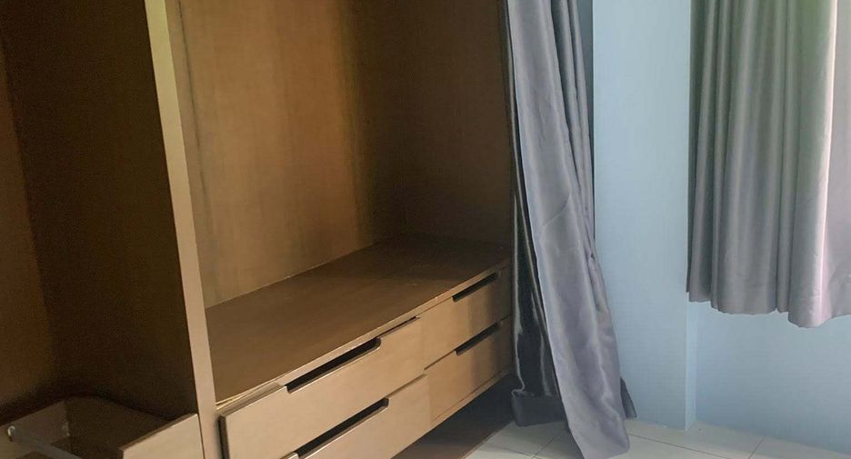 For rent 3 bedrooms townhouse in Bueng Kum, Bangkok