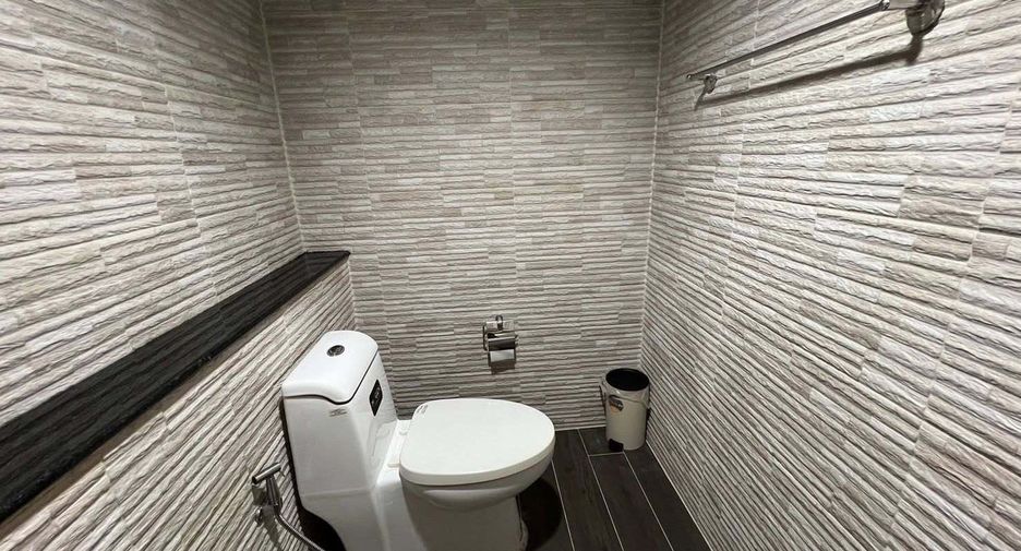 For rent 3 bedrooms house in Bang Khae, Bangkok