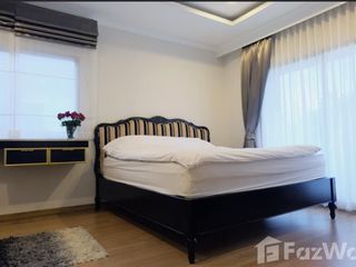 Casa adosada en alquiler de 2 habitaciones en Suan Luang, Bangkok