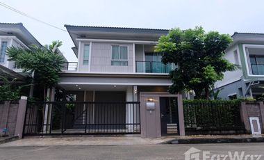 Casa adosada en alquiler de 2 habitaciones en Suan Luang, Bangkok
