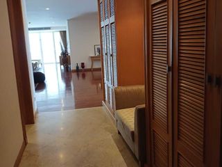 Apartment zur Miete mit 3 Zimmer in Khlong Toei, Bangkok