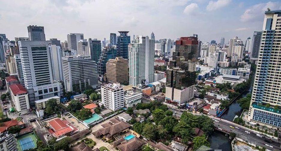 For rent 2 bedrooms condo in Watthana, Bangkok