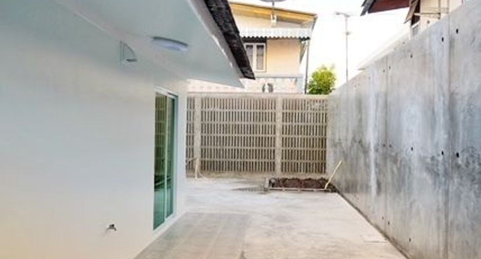 Haus zur Miete mit 3 Zimmer in Bang Kapi, Bangkok