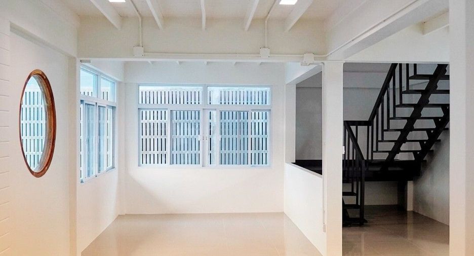 Haus zur Miete mit 3 Zimmer in Bang Kapi, Bangkok