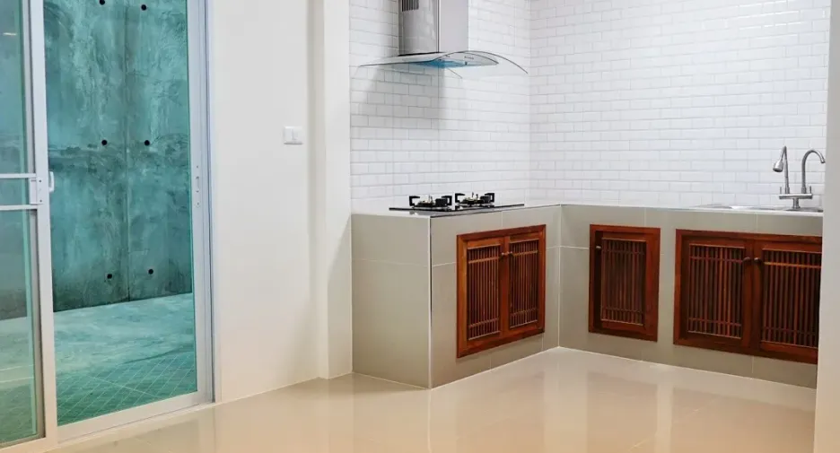 Haus zur Miete mit 3 Zimmer in Bang Kapi, Bangkok