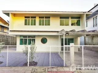 ให้เช่า 3 ห้องนอน บ้านเดี่ยว ใน บางกะปิ, กรุงเทพฯ