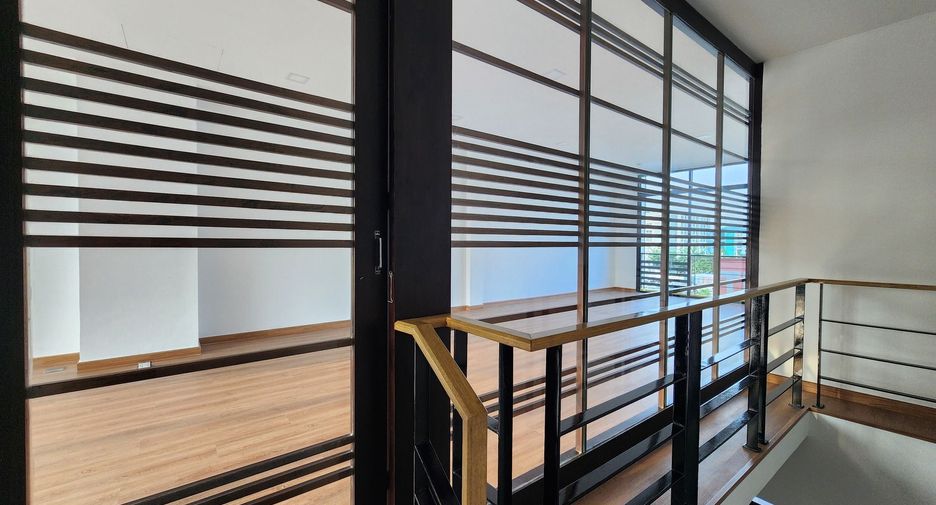 For rent 3 bedrooms office in Prawet, Bangkok