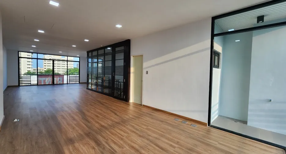 For rent 3 bedrooms office in Prawet, Bangkok