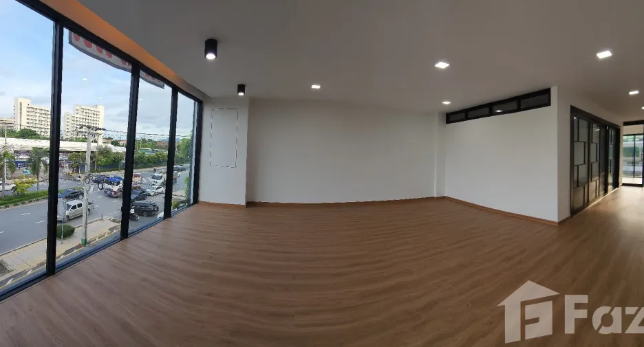 For rent 3 bedrooms office in Prawet, Bangkok