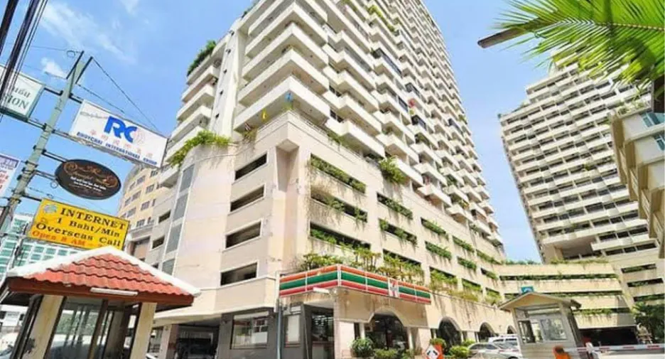 For rent 1 bed condo in Khlong Toei, Bangkok