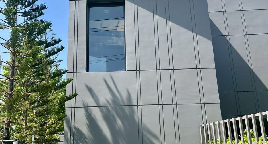 For rent 4 bedrooms villa in Prawet, Bangkok