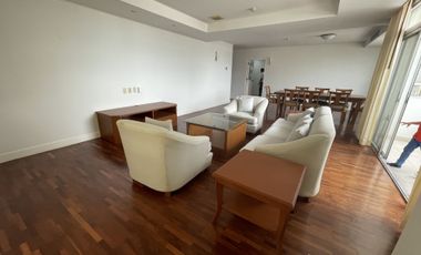 For rent 3 bedrooms apartment in Khlong Toei, Bangkok
