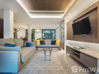 Casa adosada en alquiler de 3 habitaciones en Watthana, Bangkok