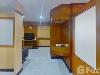 For rent studio condo in Khlong Toei, Bangkok
