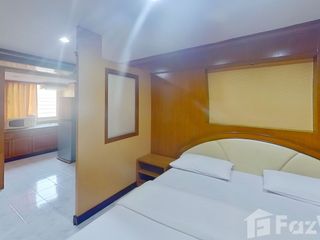 For rent studio condo in Khlong Toei, Bangkok