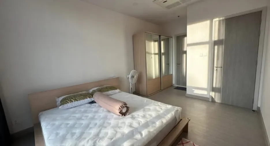 For rent 1 bed condo in Bang Rak, Bangkok