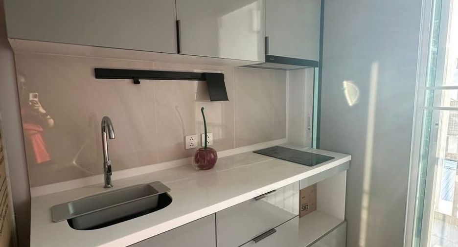For rent 1 bed condo in Bang Rak, Bangkok