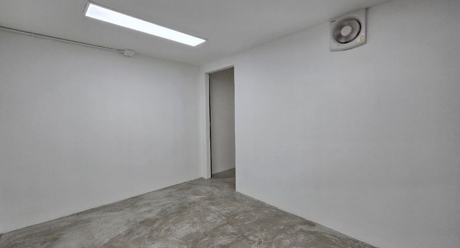 For rent 2 ベッドルーム office in Suan Luang, Bangkok
