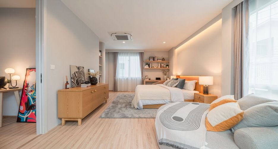 For rent 4 bedrooms house in Saphan Sung, Bangkok