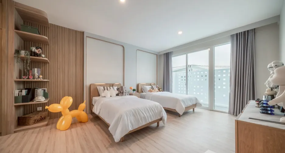 For rent 4 bedrooms house in Saphan Sung, Bangkok