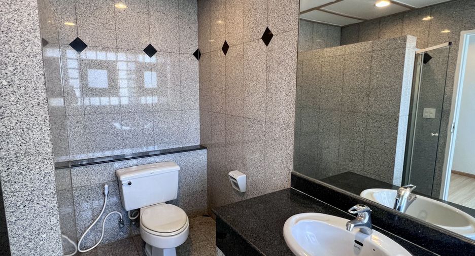 Wohnung zur Miete mit 2 Zimmer in Watthana, Bangkok