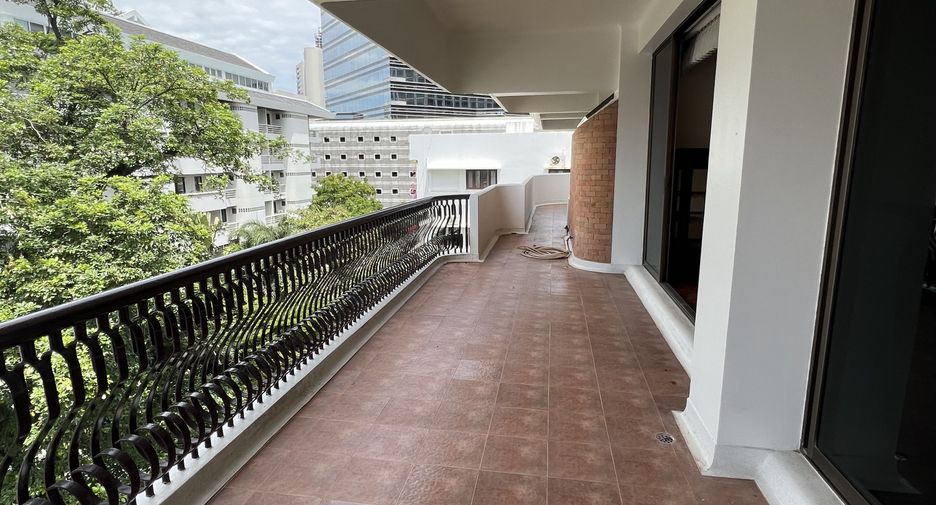 Wohnung zur Miete mit 3 Zimmer in Pathum Wan, Bangkok