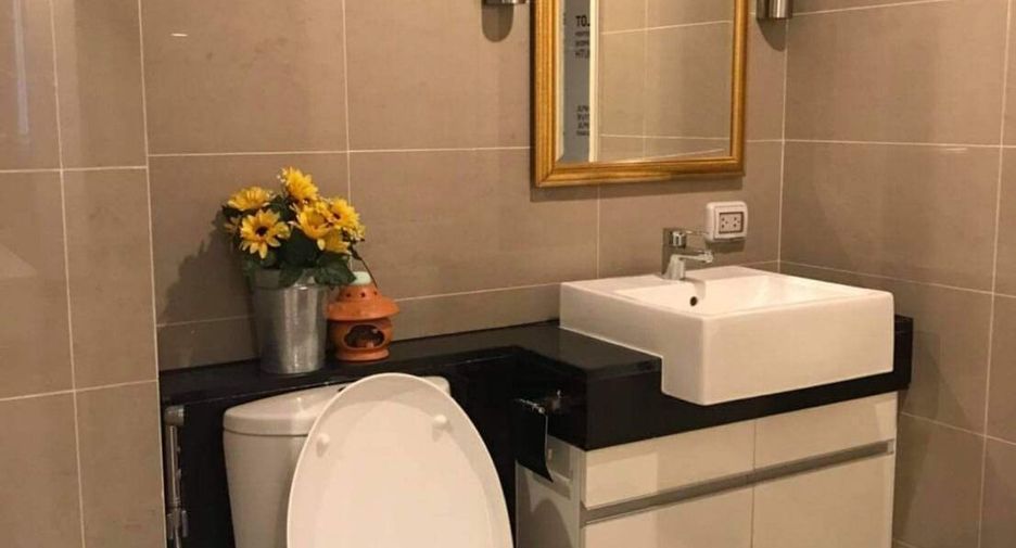 For rent 1 bed condo in Huai Khwang, Bangkok