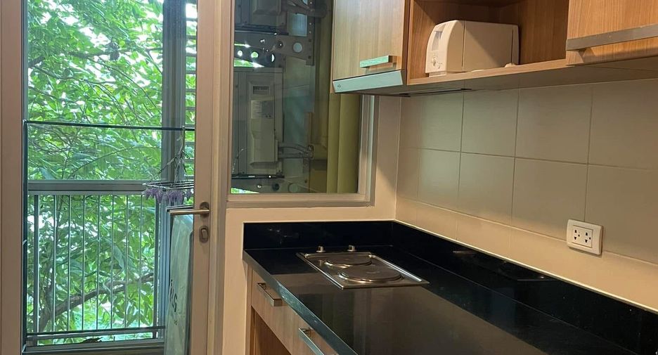 For rent 1 bed condo in Watthana, Bangkok