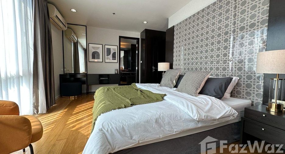 For rent 2 bedrooms condo in Watthana, Bangkok