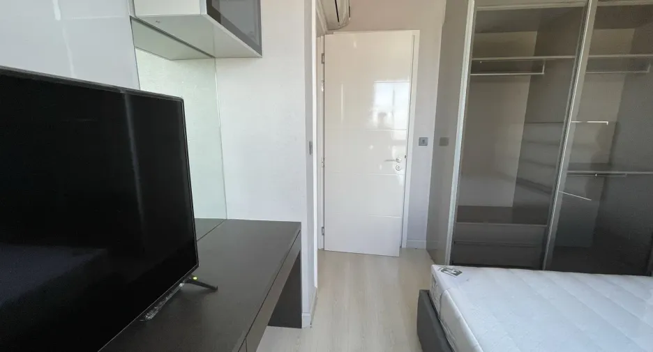 For rent 2 bedrooms condo in Phaya Thai, Bangkok