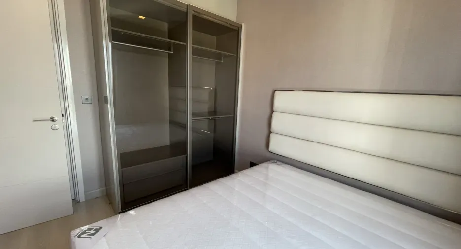 For rent 2 bedrooms condo in Phaya Thai, Bangkok