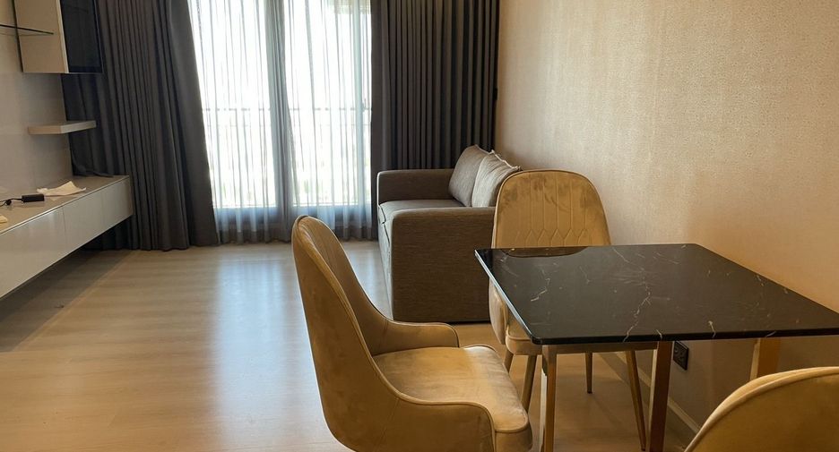 For rent 2 bedrooms condo in Phaya Thai, Bangkok