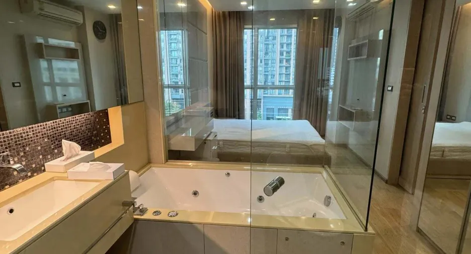 For rent 1 bed condo in Watthana, Bangkok