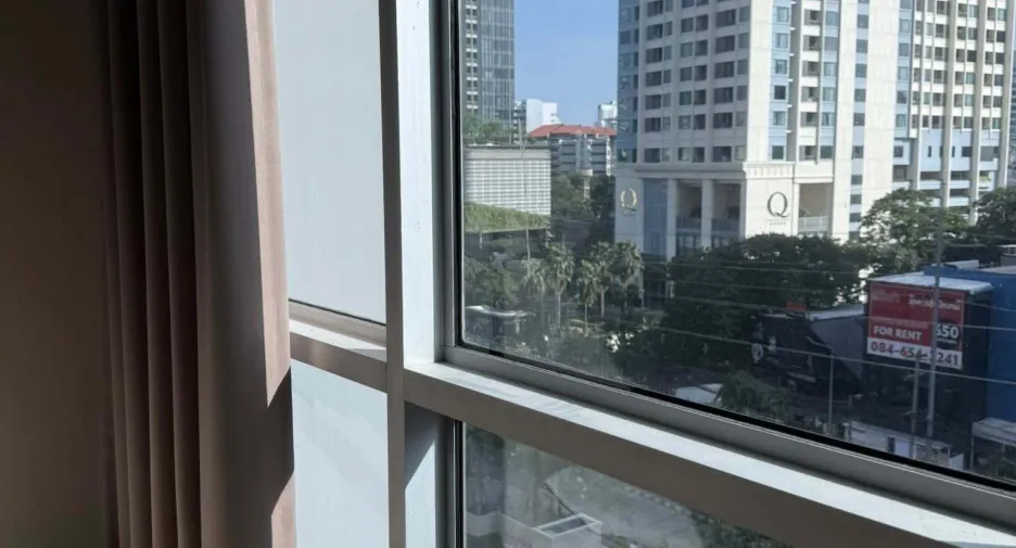 For rent 1 bed condo in Watthana, Bangkok