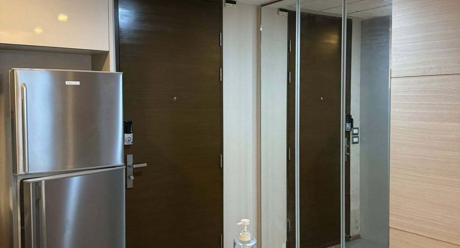 For rent 1 bed condo in Watthana, Bangkok