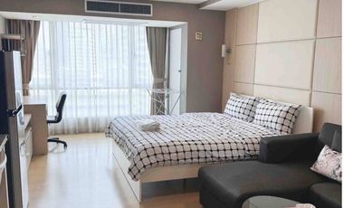 Wohnung zur Miete mit Studio in Khlong Toei, Bangkok