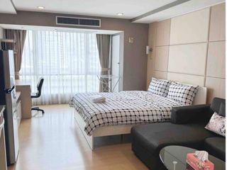 For rent studio condo in Khlong Toei, Bangkok