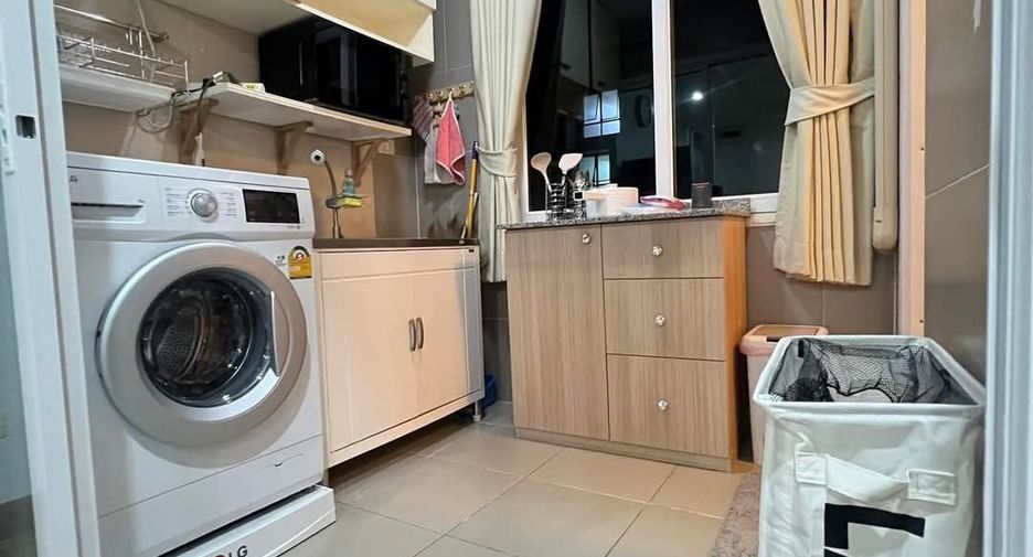 For rent 1 bed condo in Huai Khwang, Bangkok