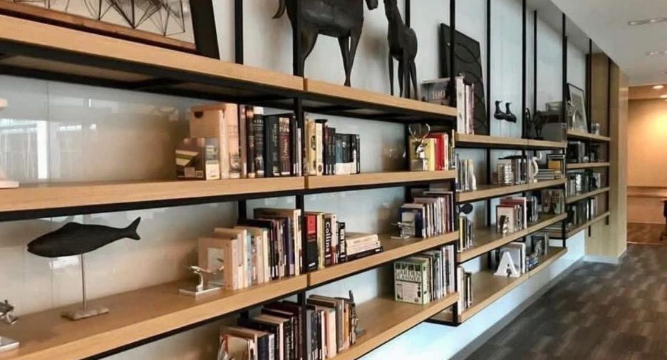 For rent 2 bedrooms condo in Bangkok Noi, Bangkok