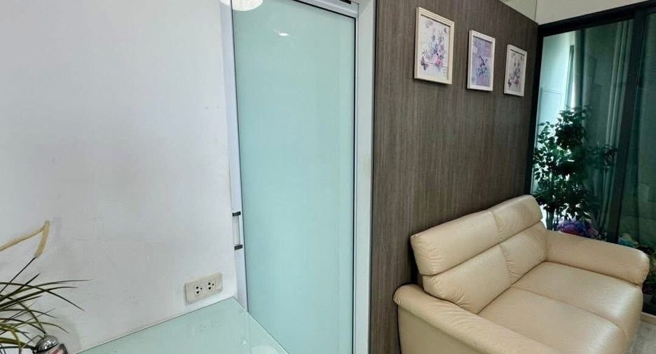 For rent 2 bedrooms condo in Bangkok Noi, Bangkok