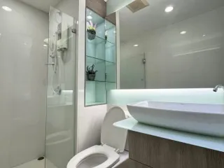 For rent 2 bedrooms condo in Bangkok Noi, Bangkok