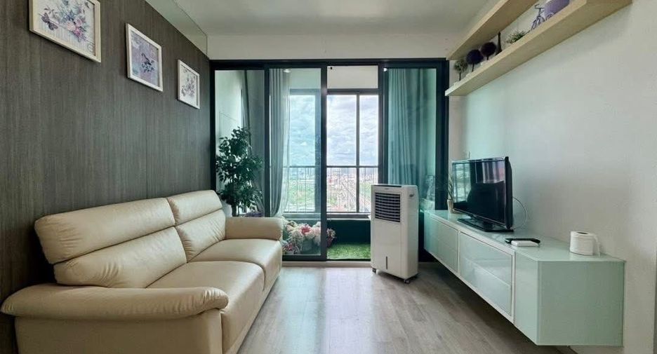 For rent 2 bedrooms condo in Bangkok Noi, Bangkok
