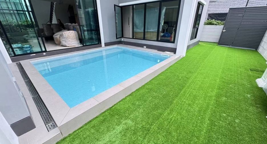 Haus zur Miete mit 6 Zimmer in Khlong Sam Wa, Bangkok