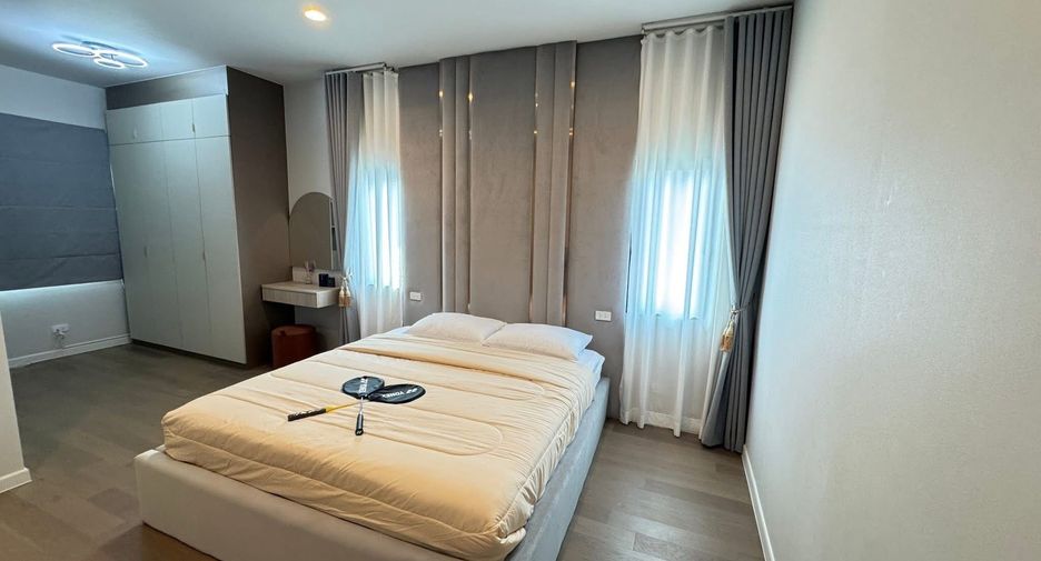 Haus zur Miete mit 6 Zimmer in Khlong Sam Wa, Bangkok